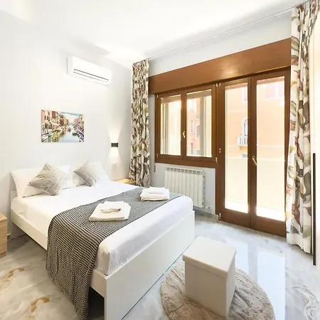 Casa Bella Venezia 1 3*